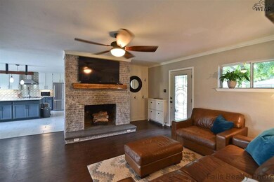 1577 Carol Ln, Wichita Falls, TX 76302 - photo 4