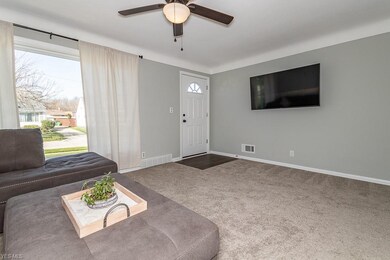 2381 E 290th St, Wickliffe, OH 44092 - photo 4