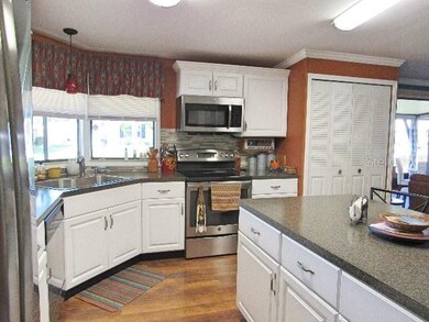 36603 Dina Dr, Zephyrhills, FL 33542 - photo 5