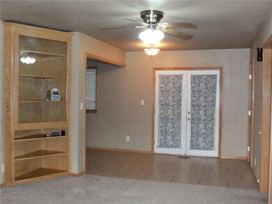 1220 Monroe Dr, Shawnee, OK 74804 - photo 2