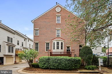 2422 Garnett Dr, Alexandria, VA 22311 - photo 2