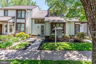 10052 Beacon Pond Ln, Burke, VA 22015 - photo 4