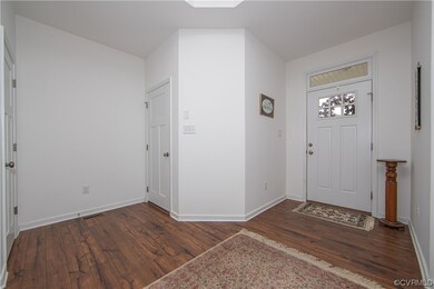 Impressive foyer, tray ceiling, 2 closets.