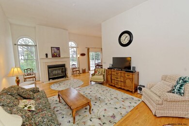 25 Conway Cir, Albany, NY 12211 - photo 3