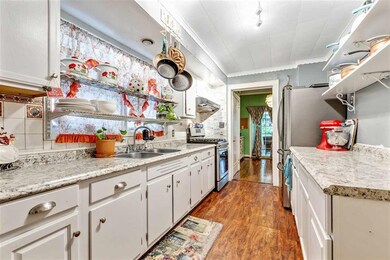 191 Bowers St, Jersey City, NJ 07307 - photo 6