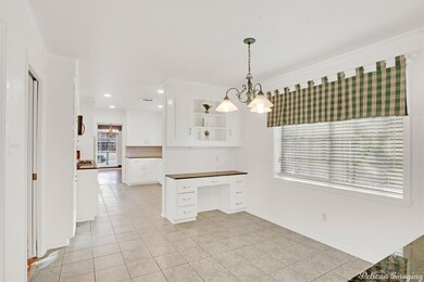 Breakfast room off of kitchen