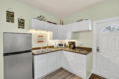 Entrance & Open Floor Kitchen