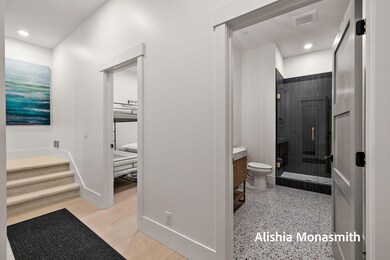 300 Washington Ave unit 1, Grand Haven, MI 49417 - photo 3