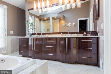 7001 Green Spring Ln, Alexandria, VA 22306 - photo 2