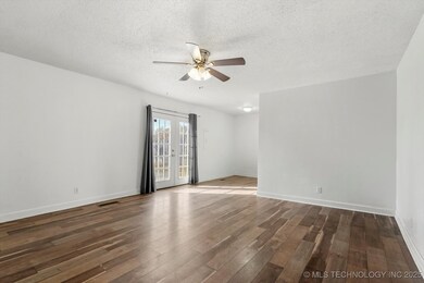 109 E Kent St, Broken Arrow, OK 74012 - photo 5