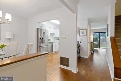 411 Eagle Rd unit 6, Wayne, PA 19087 - photo 2