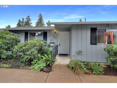 972 W L St unit 3, Springfield, OR 97477 - photo 2