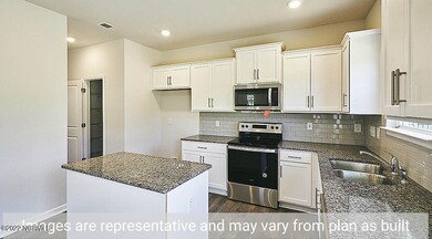 Pinehurst_White_Cabinets (10)