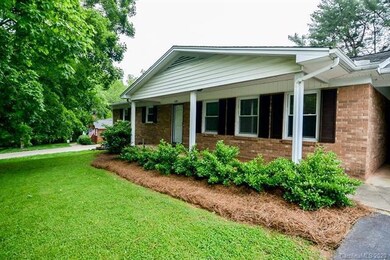 1020 Valley St, Statesville, NC 28677 - photo 2