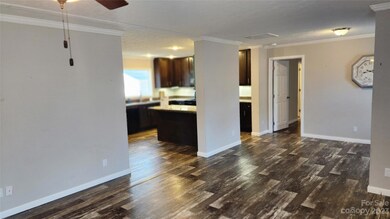 127 Wicklow Dr, Asheville, NC 28806 - photo 5