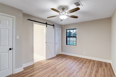 5426 De Lange Ln, Houston, TX 77092 - photo 7