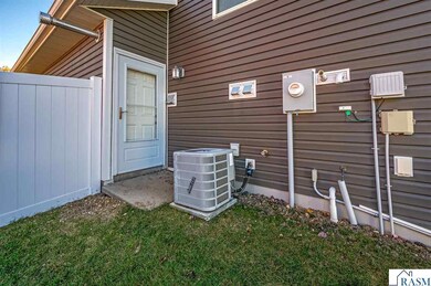 128 Timberwolf Ct, Mankato, MN 56001 - photo 6