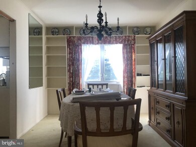 7409 Farmcrest Dr, New Carrollton, MD 20784 - photo 6