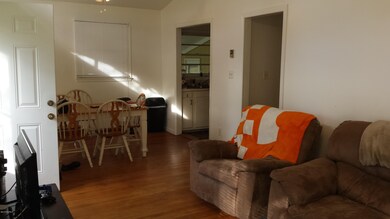 112 Cardinal Rd, Jacksonville, NC 28546 - photo 2