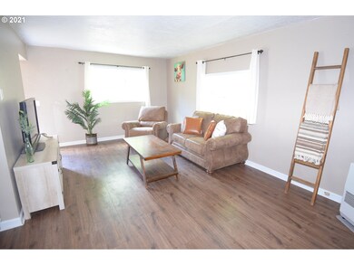 339 S Humbolt St, Canyon City, OR 97820 - photo 3