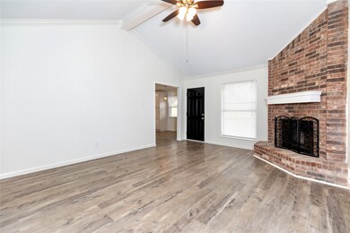 4218 Townes Forest Rd, Friendswood, TX 77546 - photo 6