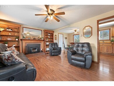 Living Room/Dining Room