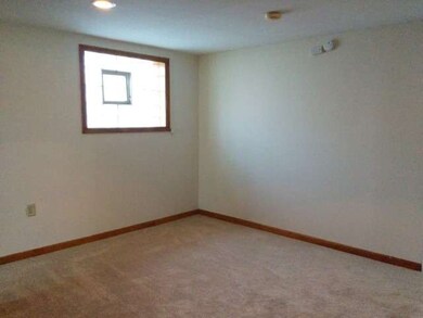 523 Apache Ave, Carpentersville, IL 60110 - photo 3