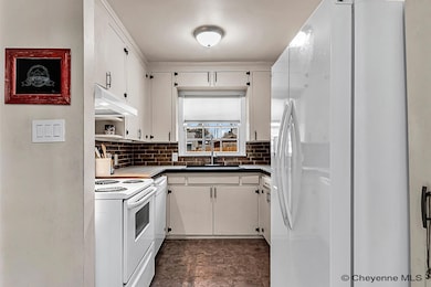 2013 Dunn Ave, Cheyenne, WY 82001 - photo 7
