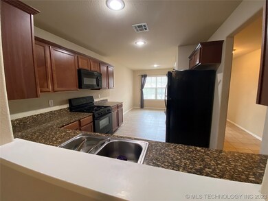 3013 N 22nd St, Broken Arrow, OK 74012 - photo 6