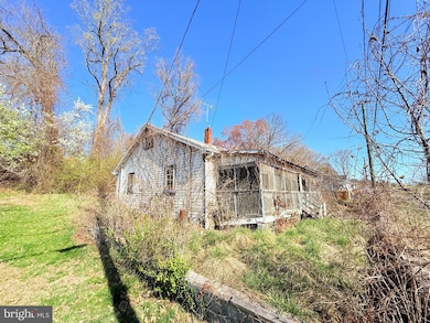 18512 Corby St, Triangle, VA 22172 - photo 2