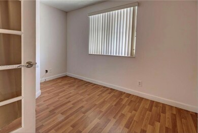 4952 N Hemingway Cir, Margate, FL 33063 - photo 5