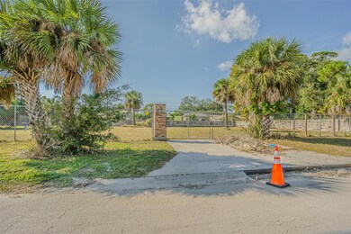7598 90th St, Largo, FL 33777 - photo 5