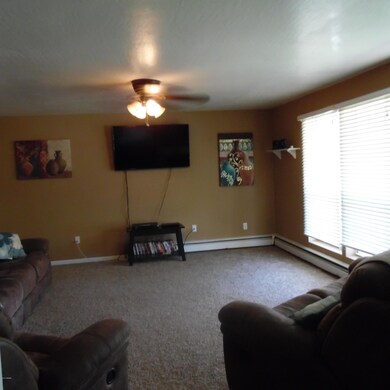 861 S 2nd EAst 002