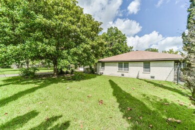 6205 Morrow St, Houston, TX 77091 - photo 6