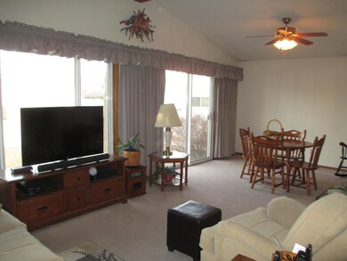 Living Room/Dining Area