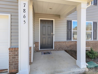 7865 Whispering Stream Dr, Sherrills Ford, NC 28673 - photo 2