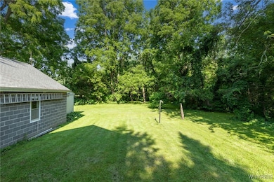 Such a pretty, private backyard!