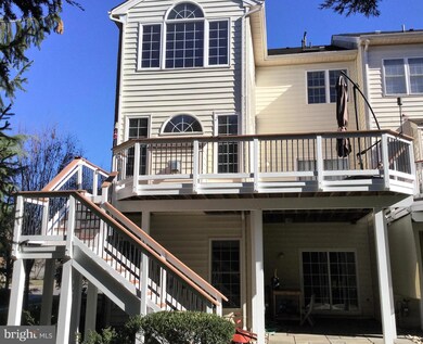 25249 Nesting Square, Chantilly, VA 20152 - photo 2