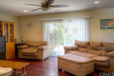 Large Living Room - Sliding glass doors open to re