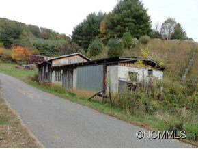 39 Uncle Harveys Ln, Burnsville, NC 28714 - photo 2