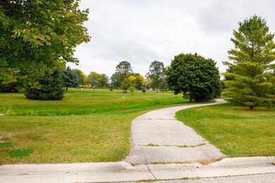 Kiwanis Park Trail off of Parkview