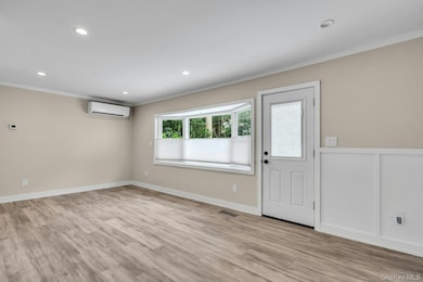 20 Robert Rd, Glen Cove, NY 11542 - photo 7