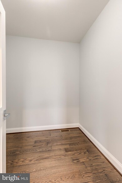 3804 Robin Hood Way, Sykesville, MD 21784 - photo 7