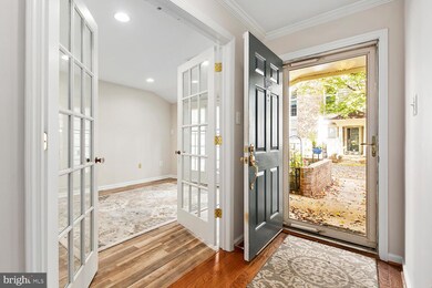 5820 Linden Square Ct, Rockville, MD 20852 - photo 3