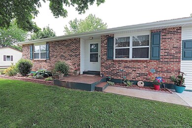 309 Walter St, Farmington, MO 63640 - photo 2