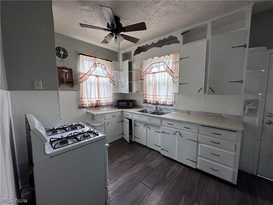 1754 E 30th St, Lorain, OH 44055 - photo 6