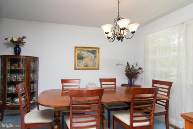 5805 Dale Dr, Sykesville, MD 21784 - photo 5