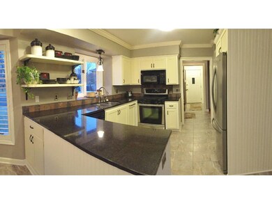 Just look at this kitchen!  It offers lots of char