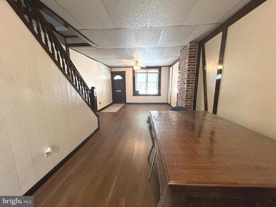 1527 N 10th St, Reading, PA 19604 - photo 4