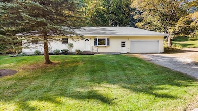 989 Carpenter Hill Rd, Bennington, VT 05201 - photo 2